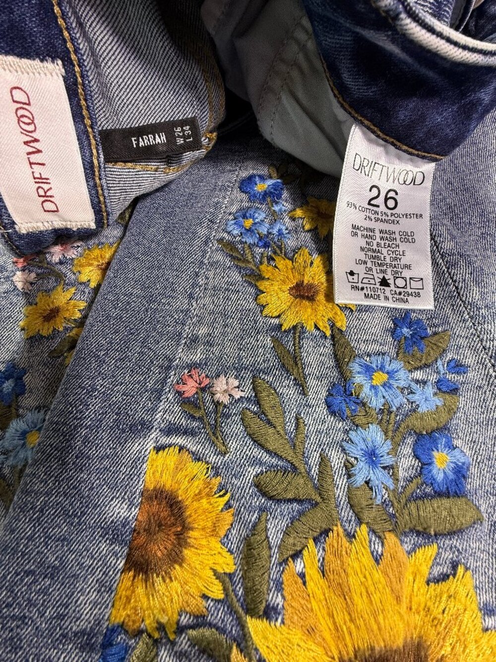 NWOT Rare Free People x Driftwood Farrah Embroidered Flare Jeans Sz 26 - Picture 12 of 16